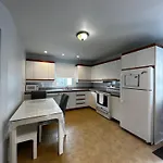 Cozy House For 6 Guests - Petite Maison Chaleureuse Pour 6 Personnes