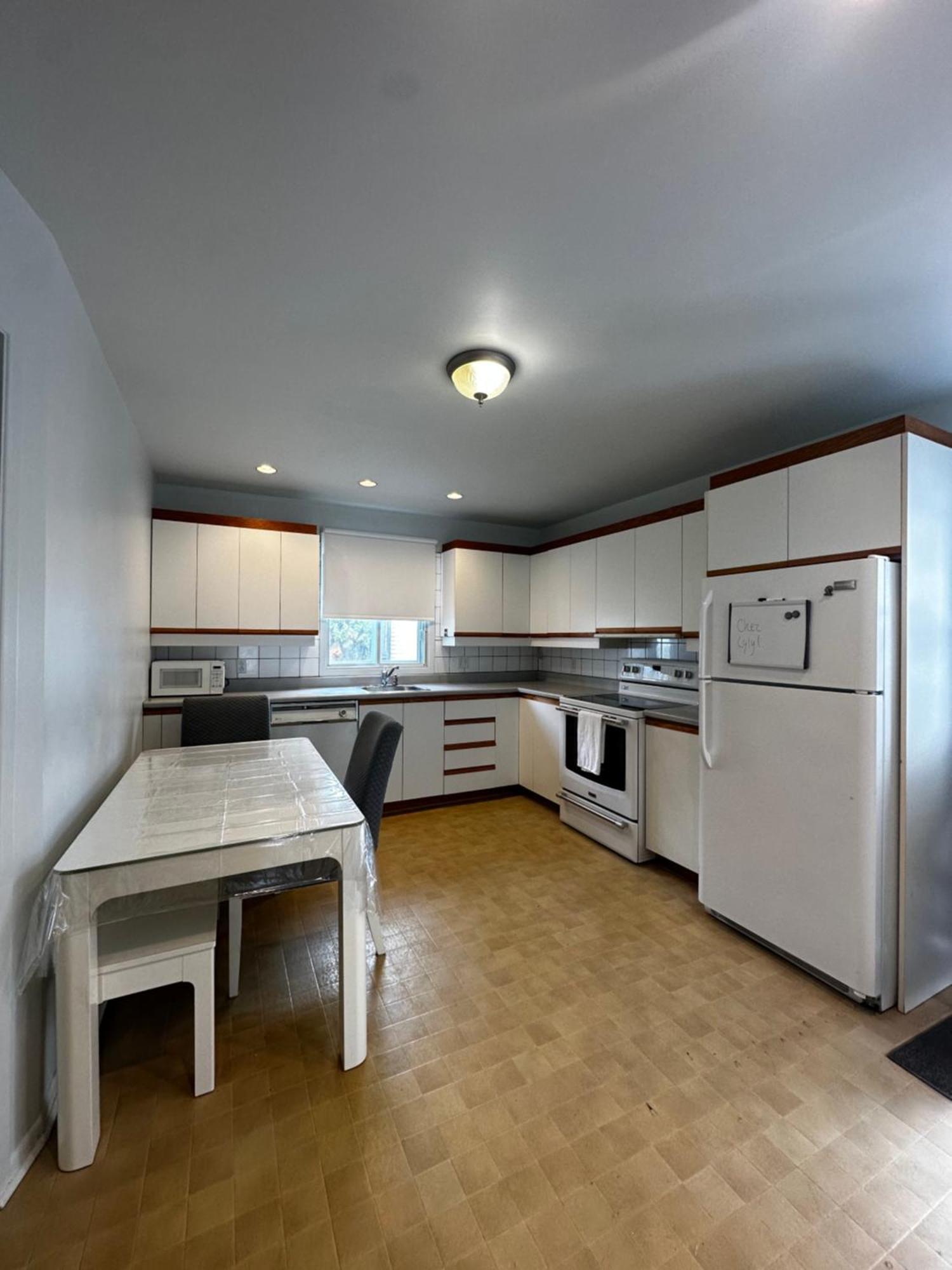 Cozy House For 6 Guests - Petite Maison Chaleureuse Pour 6 Personnes Appartement